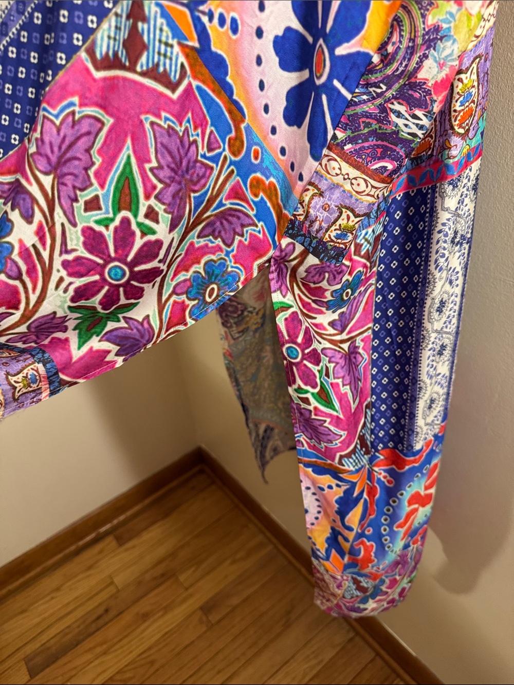 JOHNNY WAS Loci Patchwork Kaftan Coverup - Picture 8 of 9
